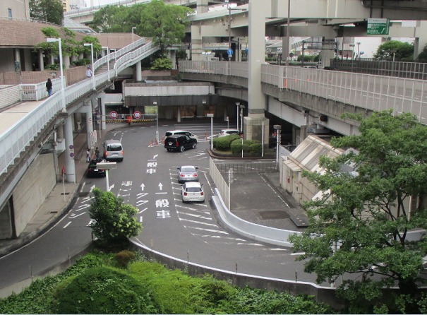 横浜駅東口タクシープラザ　一般車